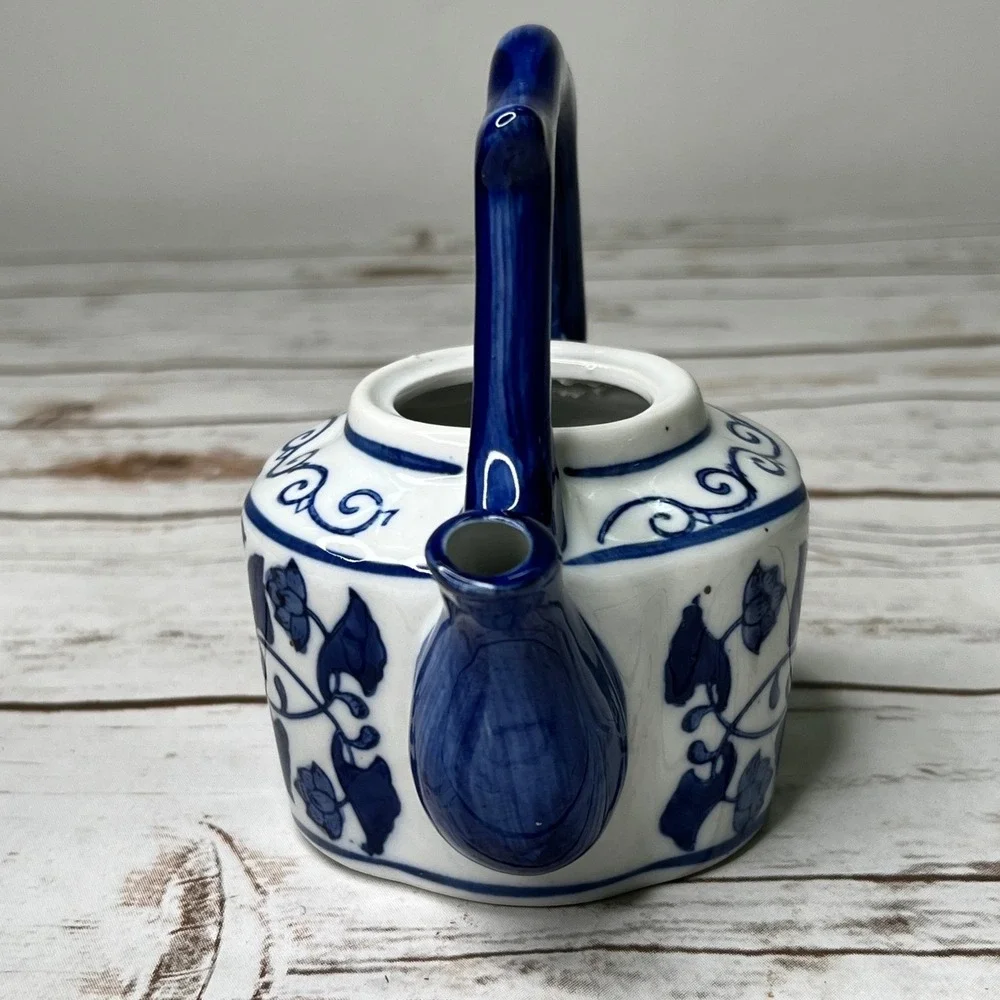 Vintage Miniature Teapot Blue White Chinoiserie Floral Decorative ( no lid) 5.5